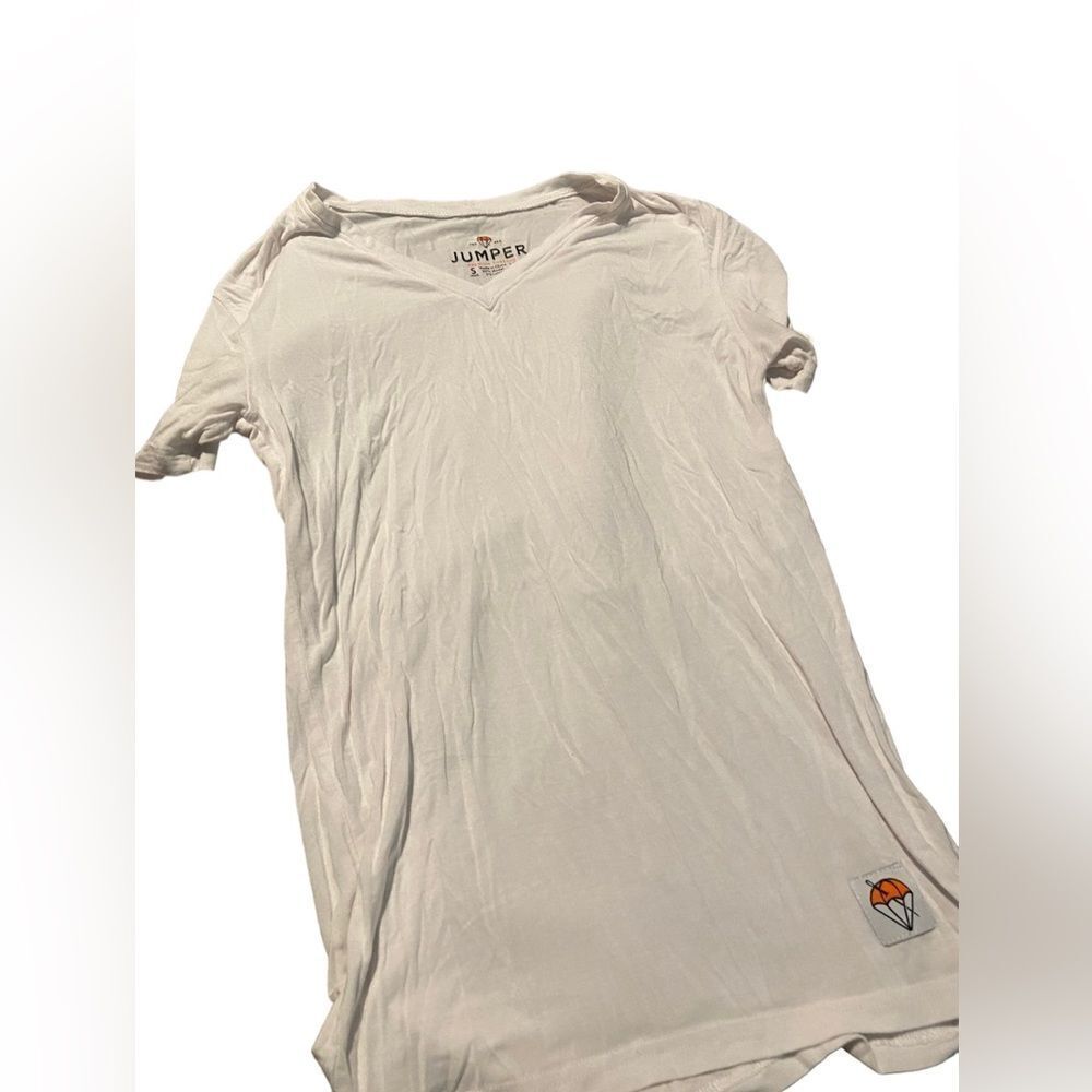 Jumper Premium Threads size small v necked t shirt new never worn